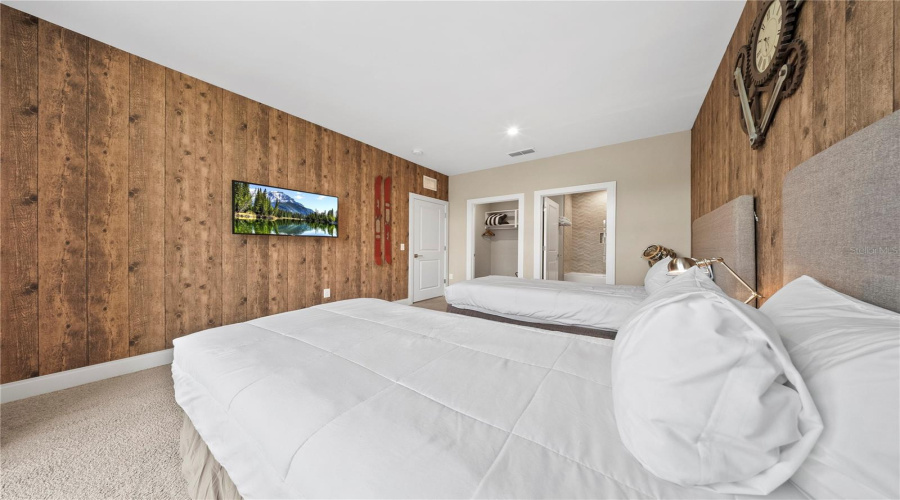KISSIMMEE, Florida 34747, 4 Bedrooms Bedrooms, ,4 BathroomsBathrooms,Residential,For Sale,BROOKLYN,0,MFRO6409072