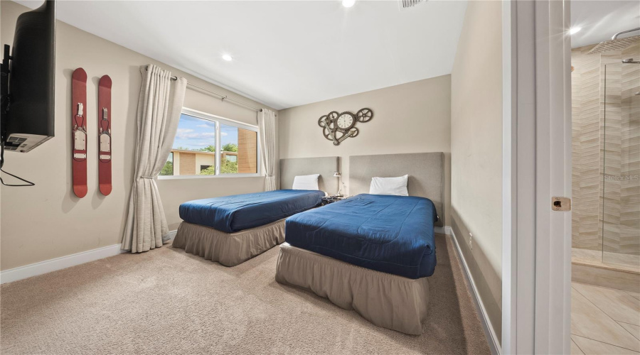 KISSIMMEE, Florida 34747, 4 Bedrooms Bedrooms, ,4 BathroomsBathrooms,Residential,For Sale,BROOKLYN,0,MFRO6409072