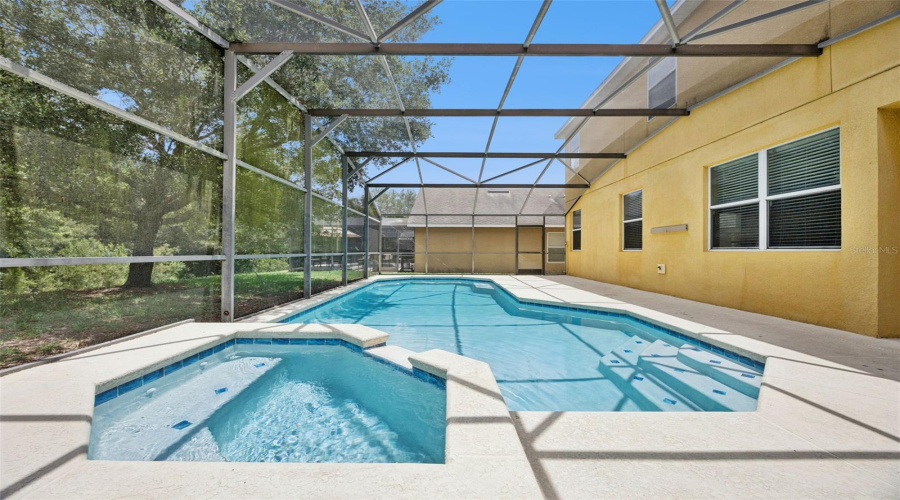 Pool & Spa