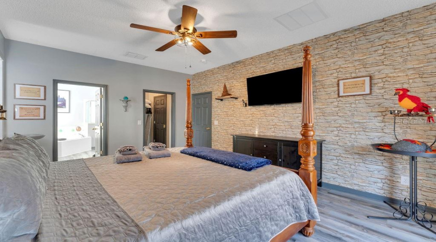 KISSIMMEE, Florida 34747, 7 Bedrooms Bedrooms, ,4 BathroomsBathrooms,Residential,For Sale,SUNRISE KEY,0,MFRO6409259