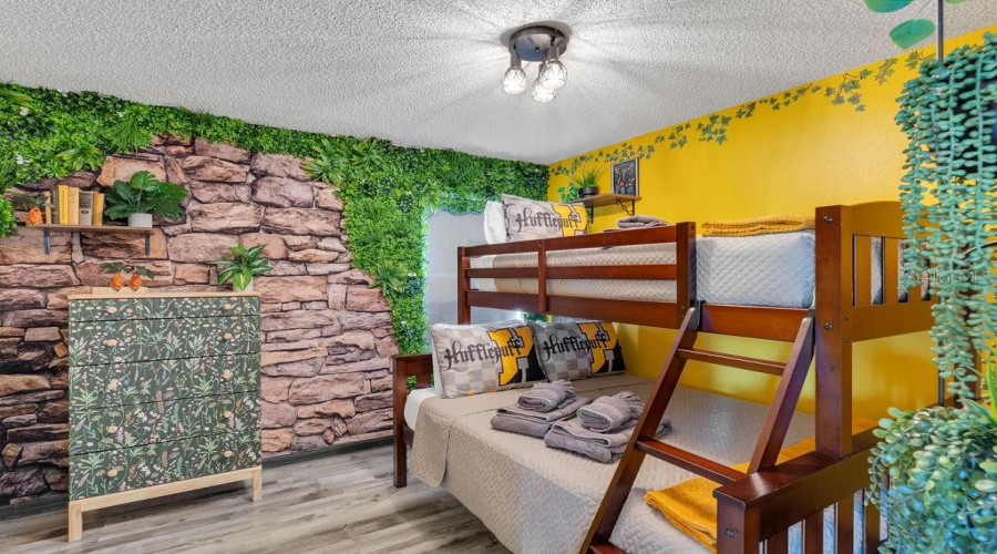 KISSIMMEE, Florida 34747, 7 Bedrooms Bedrooms, ,4 BathroomsBathrooms,Residential,For Sale,SUNRISE KEY,0,MFRO6409259