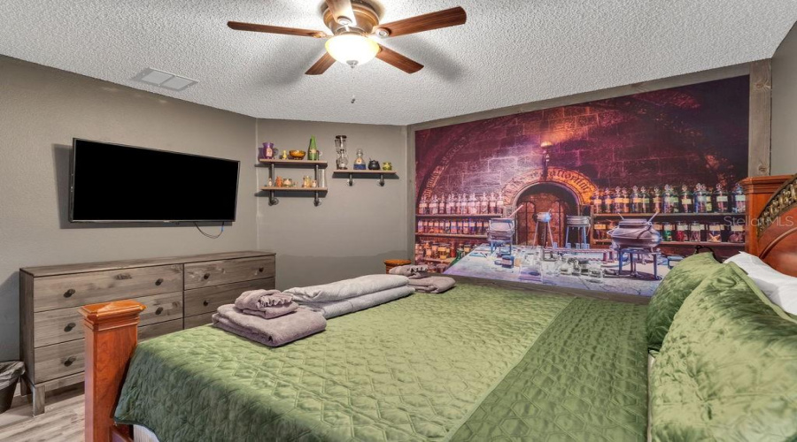 KISSIMMEE, Florida 34747, 7 Bedrooms Bedrooms, ,4 BathroomsBathrooms,Residential,For Sale,SUNRISE KEY,0,MFRO6409259