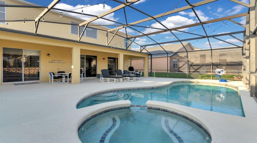 KISSIMMEE, Florida 34747, 7 Bedrooms Bedrooms, ,4 BathroomsBathrooms,Residential,For Sale,SUNRISE KEY,0,MFRO6409259