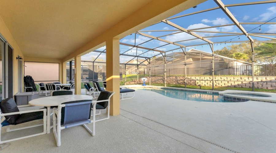 KISSIMMEE, Florida 34747, 7 Bedrooms Bedrooms, ,4 BathroomsBathrooms,Residential,For Sale,SUNRISE KEY,0,MFRO6409259