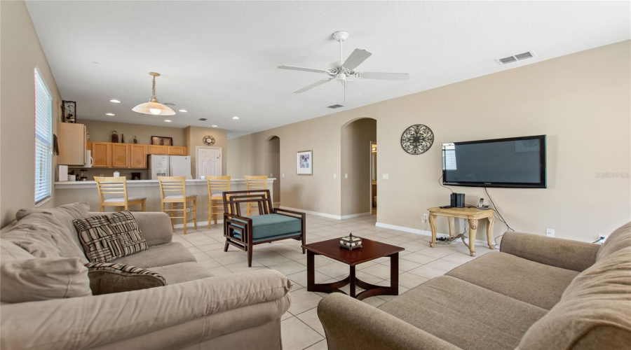 DAVENPORT, Florida 33897, 3 Bedrooms Bedrooms, ,2 BathroomsBathrooms,Residential,For Sale,BONVILLE,0,MFRO6409128