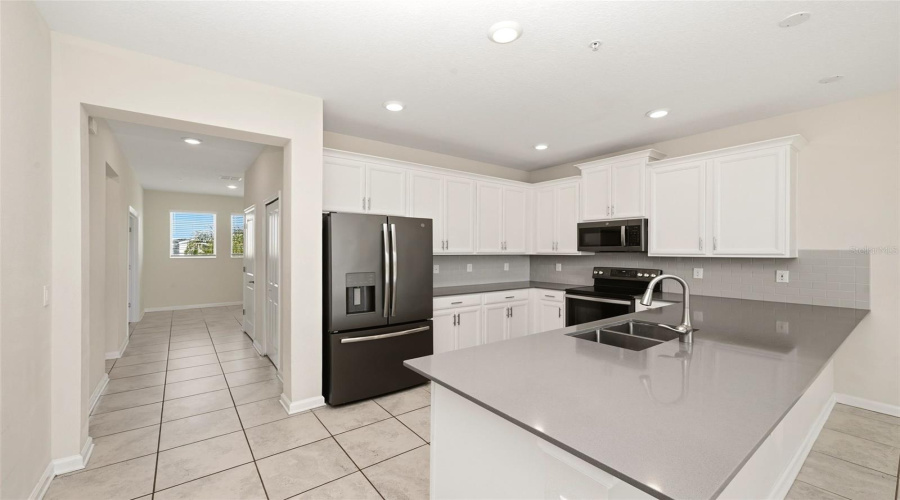 DAVENPORT, Florida 33896, 3 Bedrooms Bedrooms, ,2 BathroomsBathrooms,Residential,For Sale,OCEAN COURSE,0,MFRS5150304