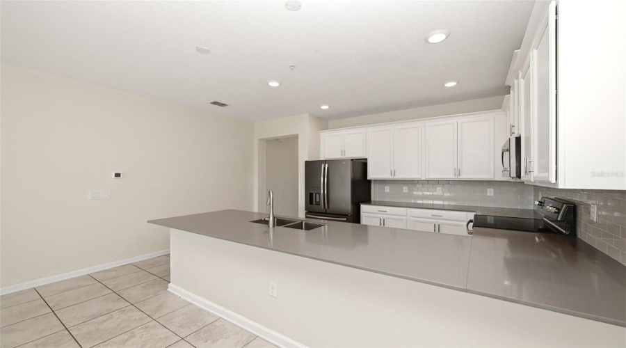 DAVENPORT, Florida 33896, 3 Bedrooms Bedrooms, ,2 BathroomsBathrooms,Residential,For Sale,OCEAN COURSE,0,MFRS5150304