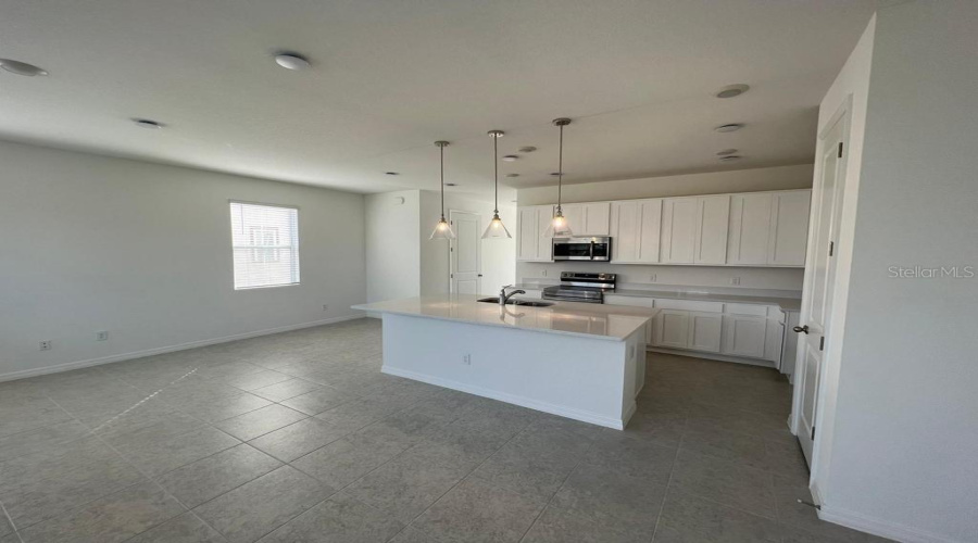 DAVENPORT, Florida 33896, 3 Bedrooms Bedrooms, ,2 BathroomsBathrooms,Residential,For Sale,LONGBOAT,0,MFRS5150354