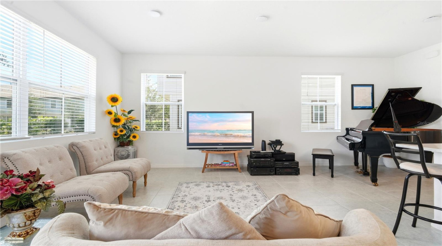 DAVENPORT, Florida 33896, 3 Bedrooms Bedrooms, ,2 BathroomsBathrooms,Residential,For Sale,LONGBOAT,0,MFRS5150354
