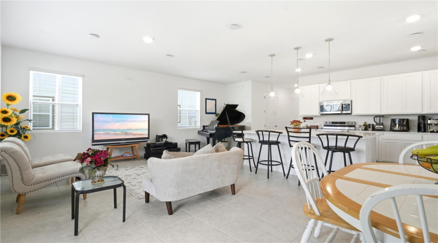 DAVENPORT, Florida 33896, 3 Bedrooms Bedrooms, ,2 BathroomsBathrooms,Residential,For Sale,LONGBOAT,0,MFRS5150354