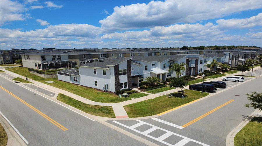 DAVENPORT, Florida 33896, 5 Bedrooms Bedrooms, ,4 BathroomsBathrooms,Residential,For Sale,SPLASH SHOT,0,MFRO6403610
