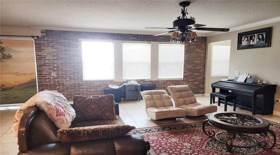 Family room Brick Wall
