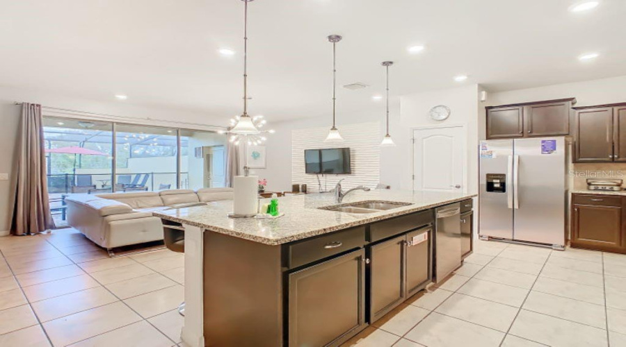 DAVENPORT, Florida 33837, 5 Bedrooms Bedrooms, ,4 BathroomsBathrooms,Residential,For Sale,TERRASONESTA,0,MFRO6409515