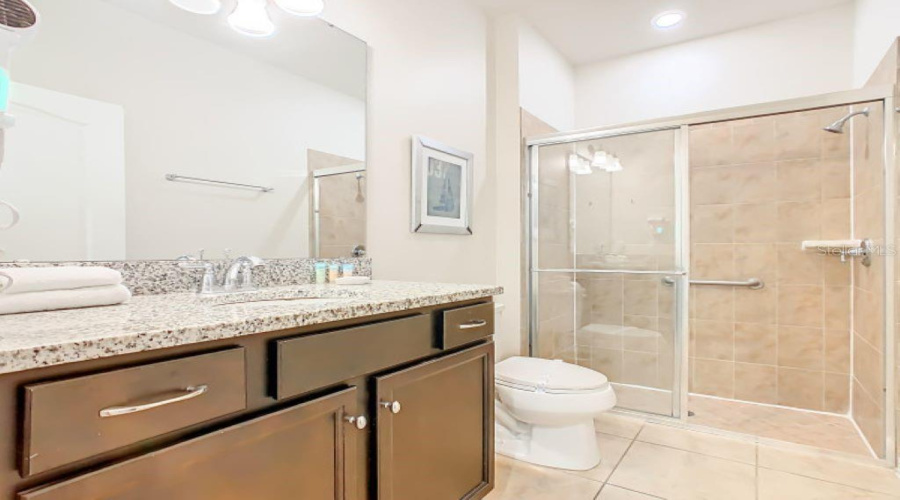 DAVENPORT, Florida 33837, 5 Bedrooms Bedrooms, ,4 BathroomsBathrooms,Residential,For Sale,TERRASONESTA,0,MFRO6409515