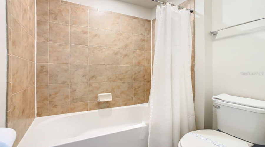 DAVENPORT, Florida 33837, 5 Bedrooms Bedrooms, ,4 BathroomsBathrooms,Residential,For Sale,TERRASONESTA,0,MFRO6409515