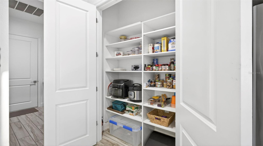 Closet pantry