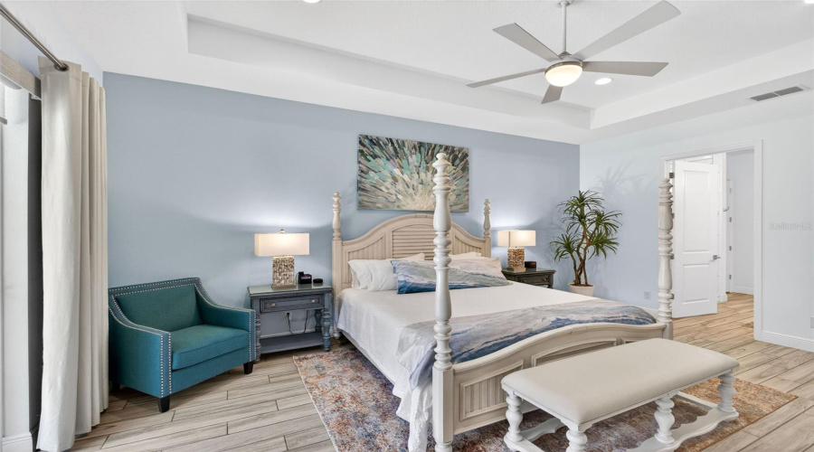 Primary suite