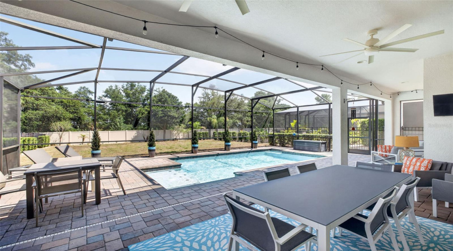 Extended lanai with pavered deck