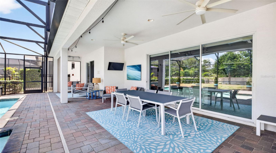Plenty of room for outside dining
