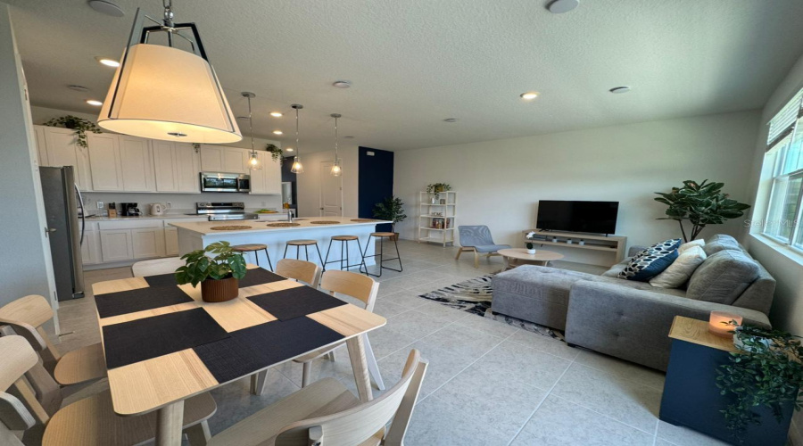 Davenport, Florida 33896, 3 Bedrooms Bedrooms, ,2 Bathroomsbathrooms,Residential,For Sale,Longboat,0,Mfro6409632