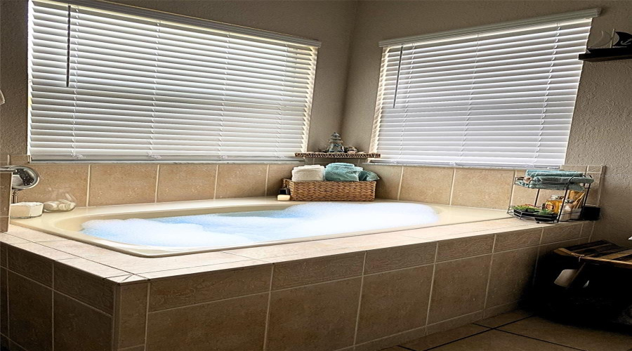 DAVENPORT, Florida 33897, 4 Bedrooms Bedrooms, ,3 BathroomsBathrooms,Residential,For Sale,CORVINA,0,MFRG5112633