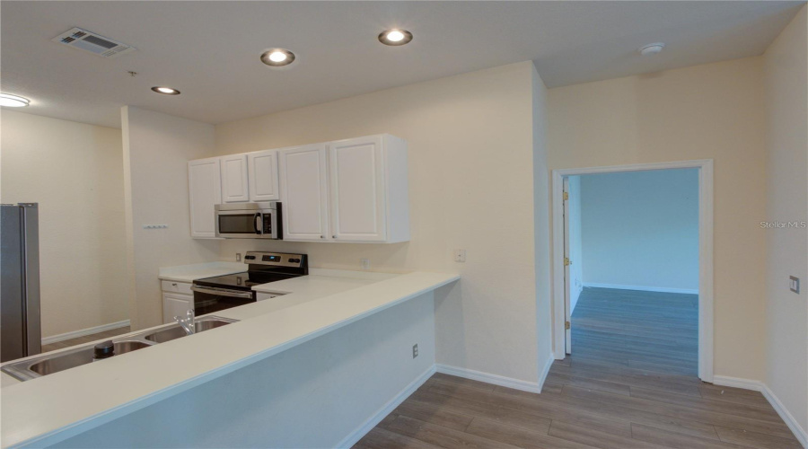 DAVENPORT, Florida 33897, 3 Bedrooms Bedrooms, ,2 BathroomsBathrooms,Residential,For Sale,LUCAYA,0,MFRTB8510407