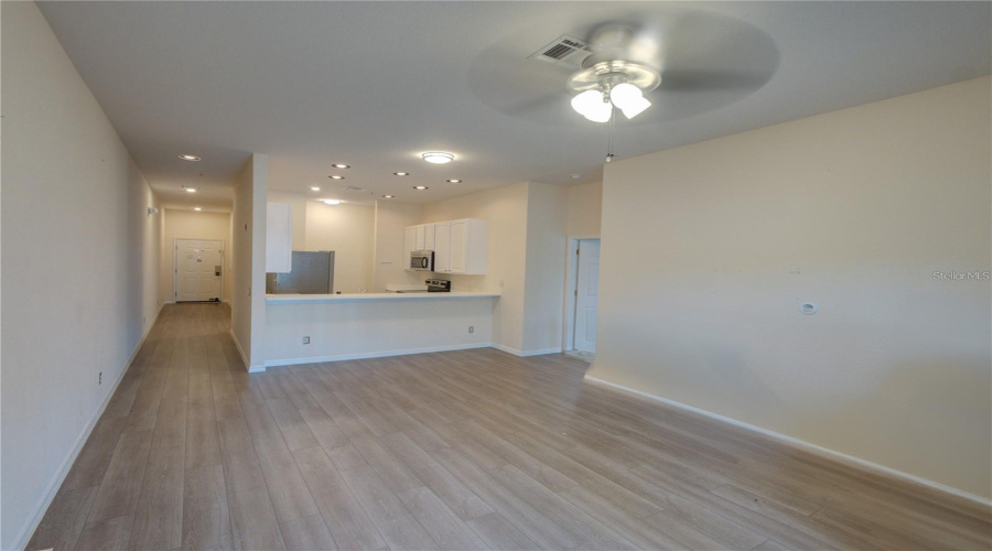 DAVENPORT, Florida 33897, 3 Bedrooms Bedrooms, ,2 BathroomsBathrooms,Residential,For Sale,LUCAYA,0,MFRTB8510407