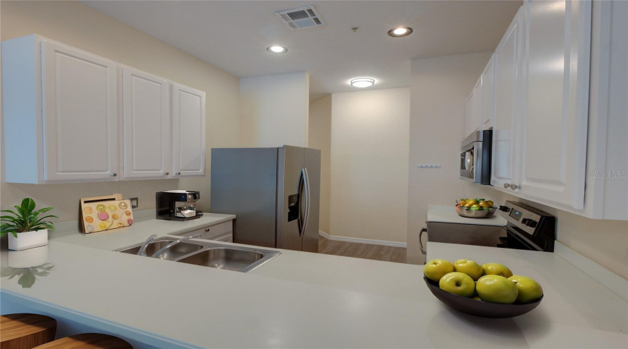 DAVENPORT, Florida 33897, 3 Bedrooms Bedrooms, ,2 BathroomsBathrooms,Residential,For Sale,LUCAYA,0,MFRTB8510407