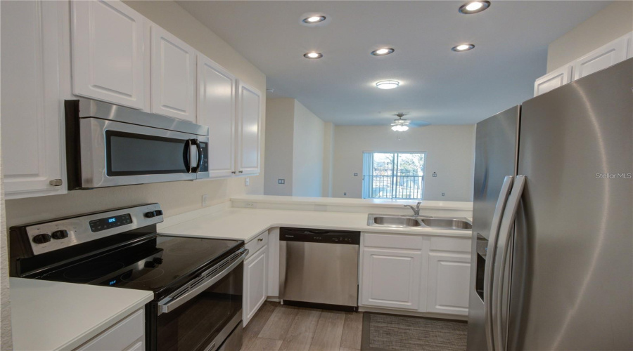 DAVENPORT, Florida 33897, 3 Bedrooms Bedrooms, ,2 BathroomsBathrooms,Residential,For Sale,LUCAYA,0,MFRTB8510407