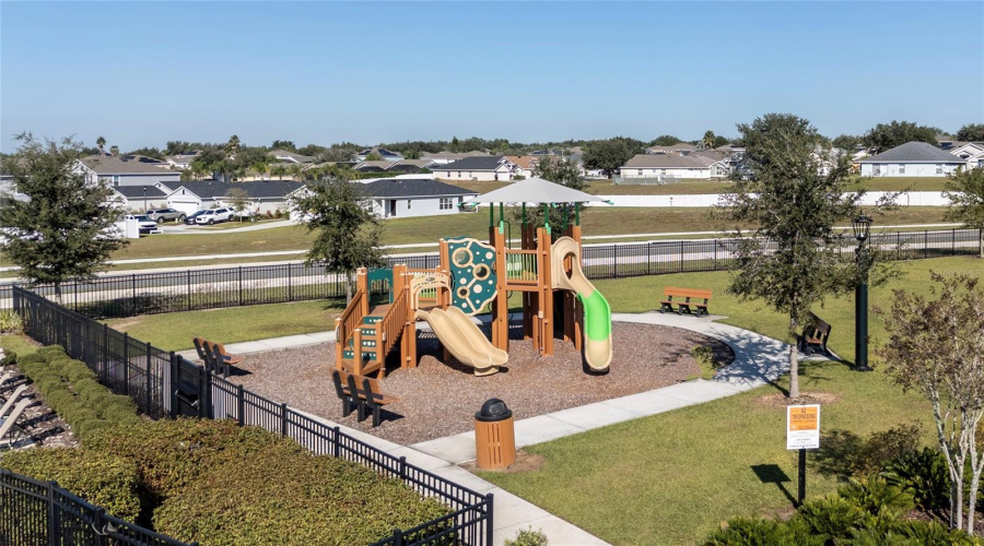 DAVENPORT, Florida 33897, 3 Bedrooms Bedrooms, ,2 BathroomsBathrooms,Residential,For Sale,MIRABELLA CIR,0,MFRS5150306