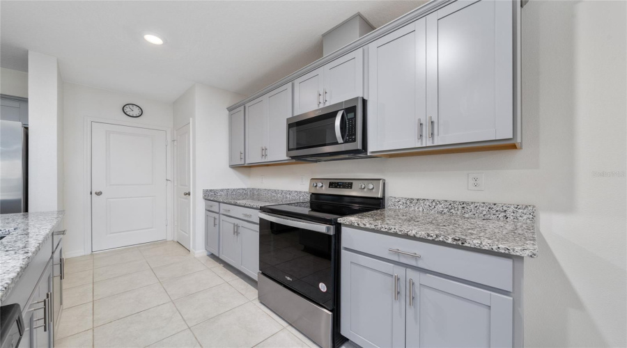 DAVENPORT, Florida 33897, 3 Bedrooms Bedrooms, ,2 BathroomsBathrooms,Residential,For Sale,MIRABELLA CIR,0,MFRS5150306