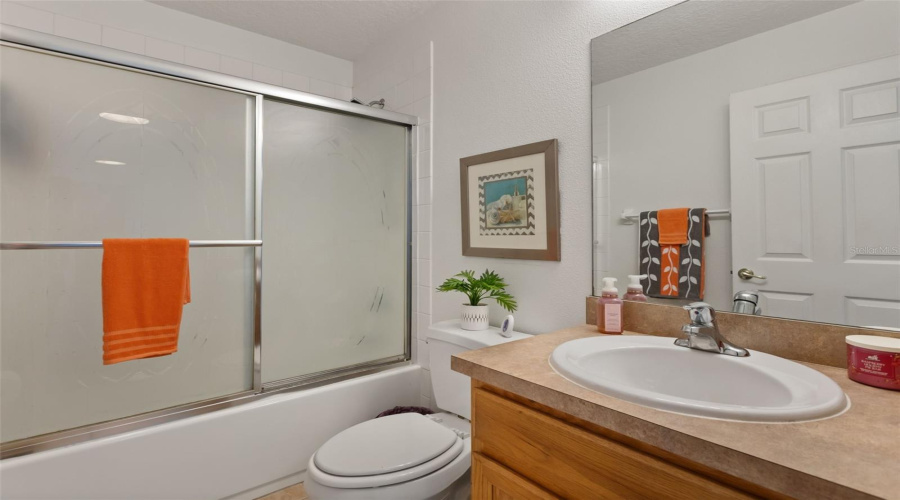 DAVENPORT, Florida 33897, 5 Bedrooms Bedrooms, ,4 BathroomsBathrooms,Residential,For Sale,HIGHGATE PARK,0,MFRO6409488