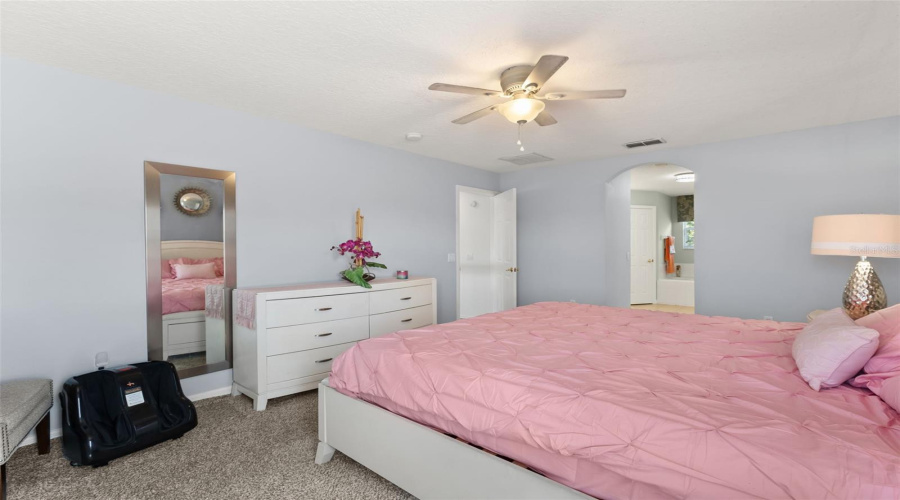 DAVENPORT, Florida 33897, 5 Bedrooms Bedrooms, ,4 BathroomsBathrooms,Residential,For Sale,HIGHGATE PARK,0,MFRO6409488