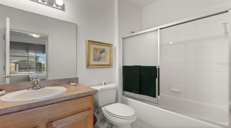 DAVENPORT, Florida 33897, 5 Bedrooms Bedrooms, ,4 BathroomsBathrooms,Residential,For Sale,HIGHGATE PARK,0,MFRO6409488