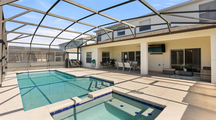 DAVENPORT, Florida 33897, 5 Bedrooms Bedrooms, ,4 BathroomsBathrooms,Residential,For Sale,HIGHGATE PARK,0,MFRO6409488