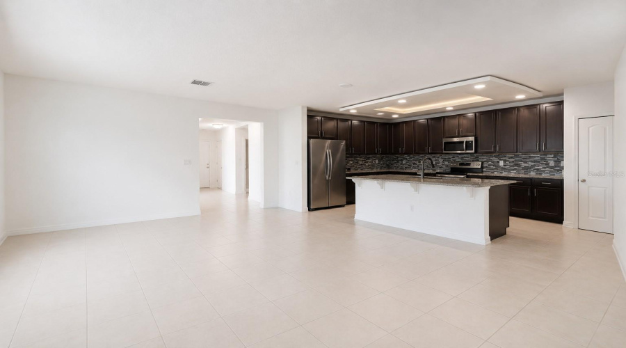 DAVENPORT, Florida 33837, 4 Bedrooms Bedrooms, ,2 BathroomsBathrooms,Residential,For Sale,PINECREST,0,MFRS5150319