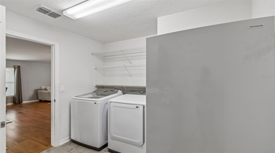 DAVENPORT, Florida 33837, 3 Bedrooms Bedrooms, ,2 BathroomsBathrooms,Residential,For Sale,FOXTAIL,0,MFRTB8510974
