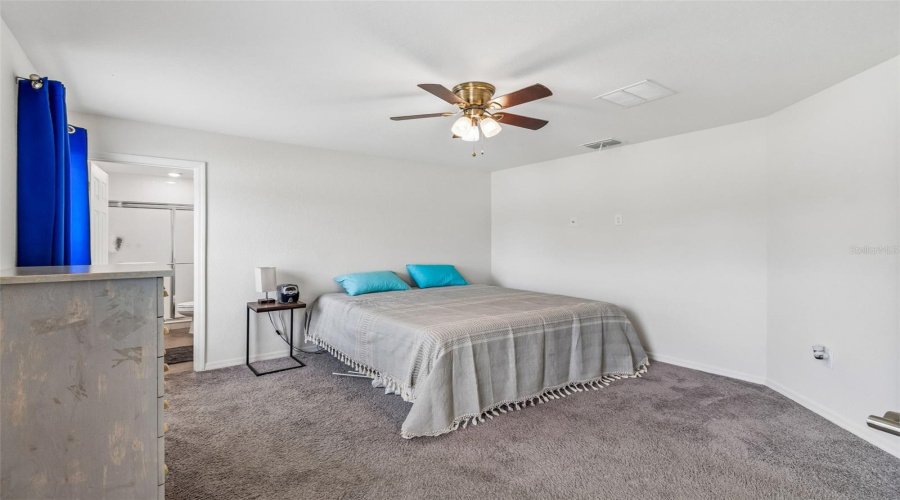 DAVENPORT, Florida 33837, 3 Bedrooms Bedrooms, ,2 BathroomsBathrooms,Residential,For Sale,FOXTAIL,0,MFRTB8510974
