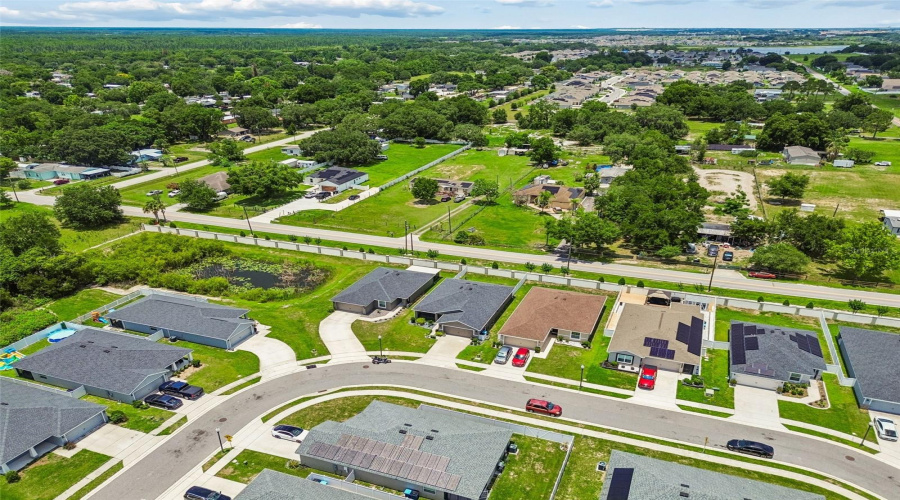 DAVENPORT, Florida 33837, 3 Bedrooms Bedrooms, ,2 BathroomsBathrooms,Residential,For Sale,FOXTAIL,0,MFRTB8510974