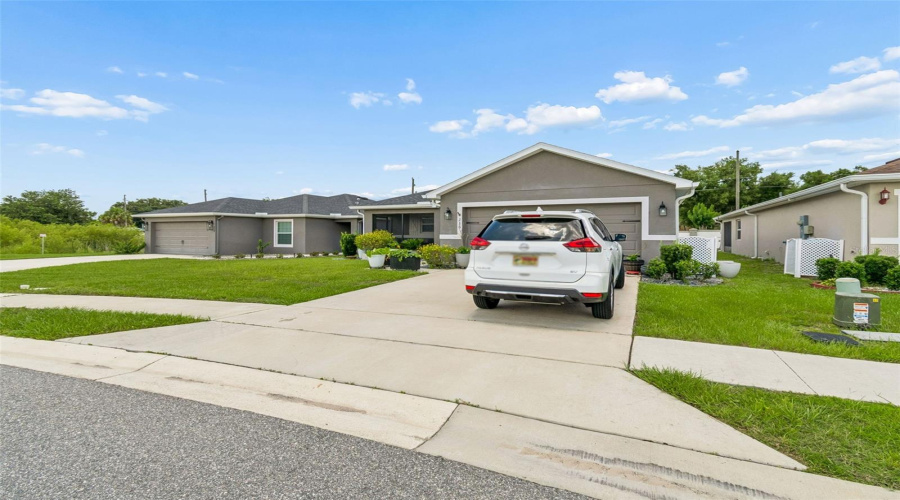 DAVENPORT, Florida 33837, 3 Bedrooms Bedrooms, ,2 BathroomsBathrooms,Residential,For Sale,FOXTAIL,0,MFRTB8510974