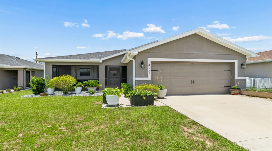 DAVENPORT, Florida 33837, 3 Bedrooms Bedrooms, ,2 BathroomsBathrooms,Residential,For Sale,FOXTAIL,0,MFRTB8510974