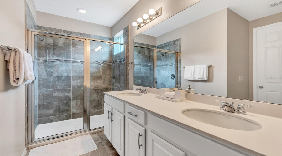 KISSIMMEE, Florida 34747, 4 Bedrooms Bedrooms, ,3 BathroomsBathrooms,Residential,For Sale,FLAMINGO KEY,0,MFRO6409063