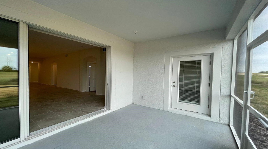 DAVENPORT, Florida 33896, 3 Bedrooms Bedrooms, ,2 BathroomsBathrooms,Residential,For Sale,OCEAN COURSE,0,MFRO6408573