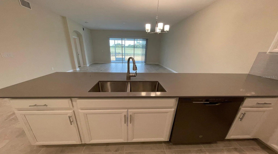 DAVENPORT, Florida 33896, 3 Bedrooms Bedrooms, ,2 BathroomsBathrooms,Residential,For Sale,OCEAN COURSE,0,MFRO6408573