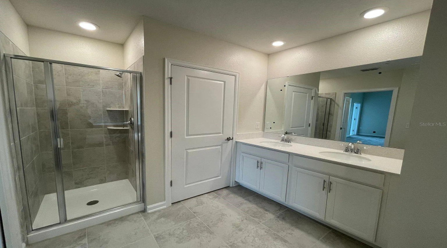 DAVENPORT, Florida 33896, 3 Bedrooms Bedrooms, ,2 BathroomsBathrooms,Residential,For Sale,OCEAN COURSE,0,MFRO6408573
