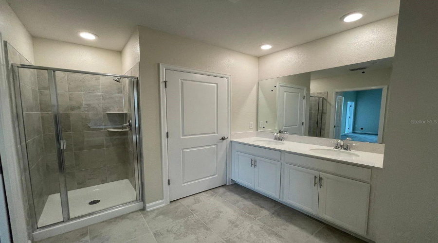 DAVENPORT, Florida 33896, 3 Bedrooms Bedrooms, ,2 BathroomsBathrooms,Residential,For Sale,OCEAN COURSE,0,MFRO6408573