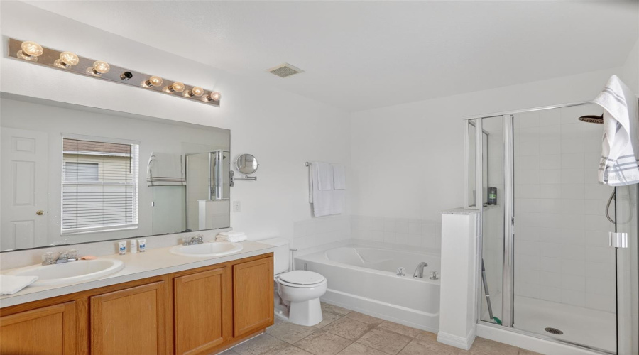 DAVENPORT, Florida 33896, 5 Bedrooms Bedrooms, ,4 BathroomsBathrooms,Residential,For Sale,SAND RIDGE,0,MFRO6409861