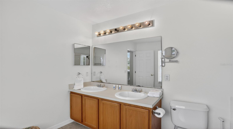 DAVENPORT, Florida 33896, 5 Bedrooms Bedrooms, ,4 BathroomsBathrooms,Residential,For Sale,SAND RIDGE,0,MFRO6409861