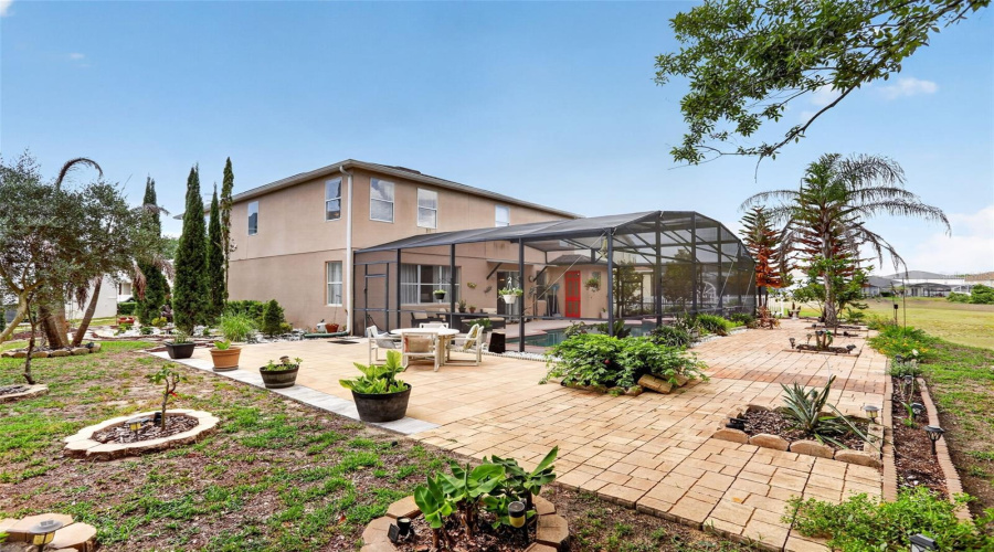 DAVENPORT, Florida 33896, 5 Bedrooms Bedrooms, ,4 BathroomsBathrooms,Residential,For Sale,SAND RIDGE,0,MFRO6409861