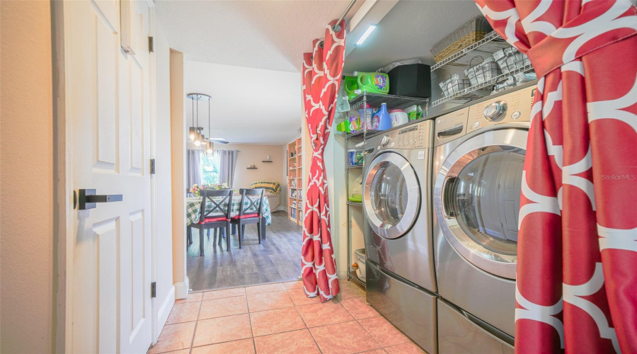 DAVENPORT, Florida 33837, 4 Bedrooms Bedrooms, ,3 BathroomsBathrooms,Residential,For Sale,LOBELIA,0,MFRO6410078